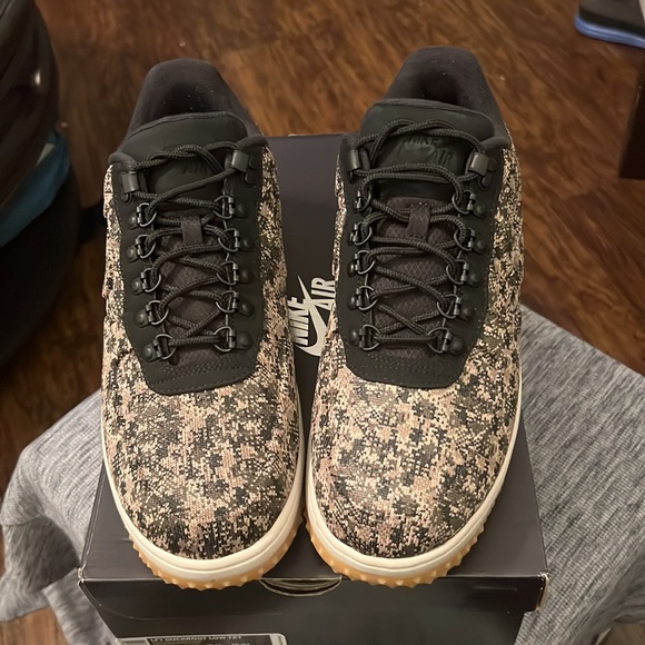 Nike Lunar Force 1 Duckboot Low
Textile Canteen - Picture 4 of 7